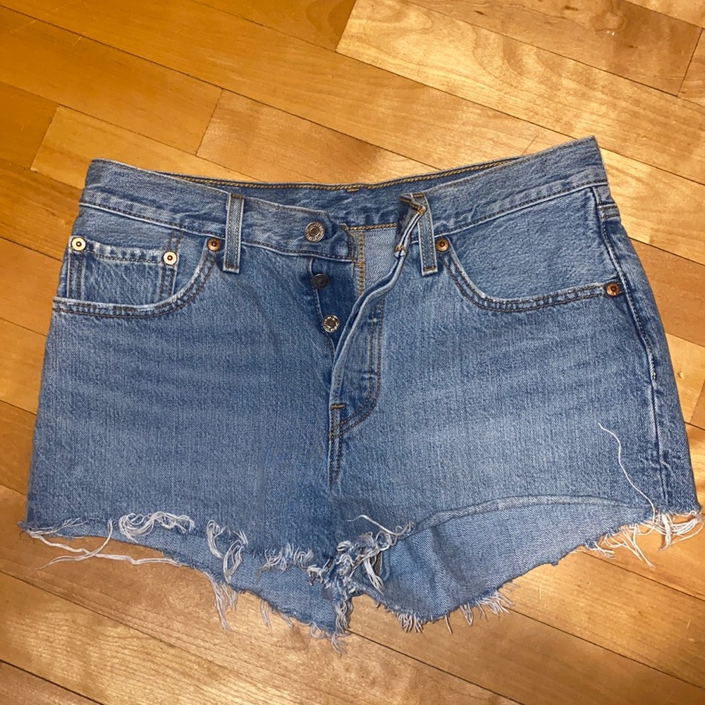Light Blue Levi’s 501 Jean Shorts